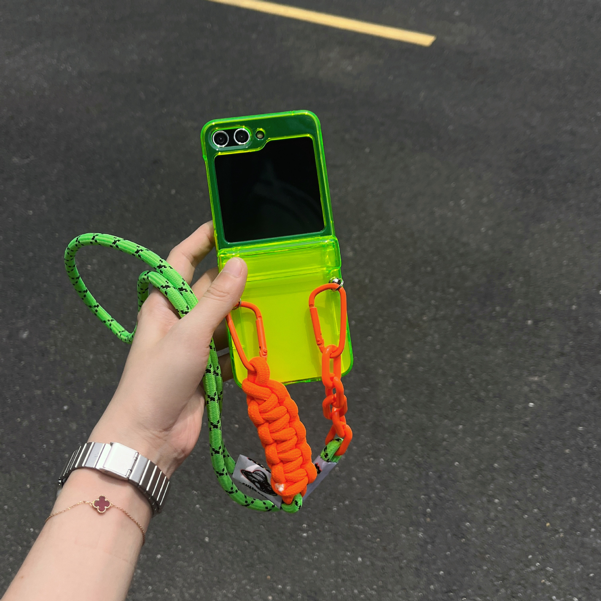 Suitable for Samsung Galaxy Z Flip5 phone case simple fluorescent green zflip4/3 folding screen protective cover – Image 4