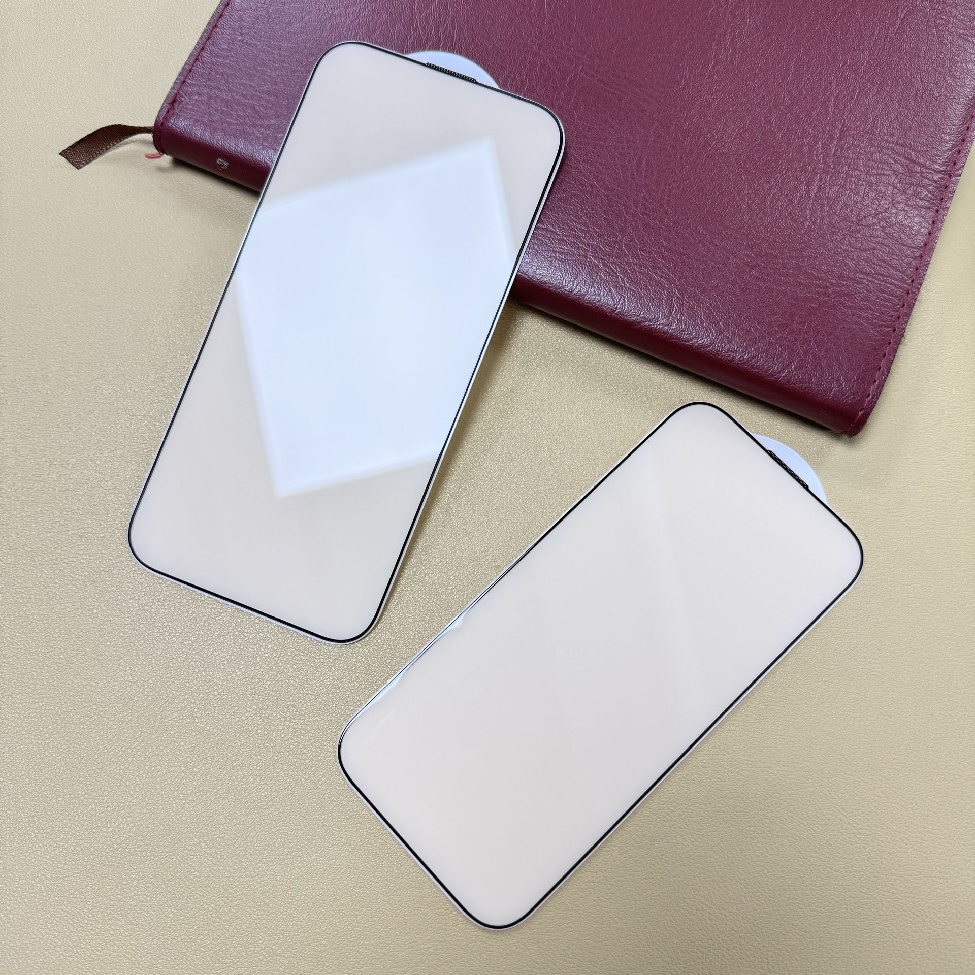 Protective Red Light Blocking Tempered Glass Film for iPhone 16 Pro Anti-Blue Light Eye Protection Film Suitable – Image 2